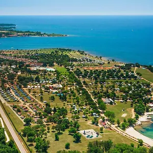 **** Ferienpark Happy Camp Mobile Homes In Park Umag Kroatien